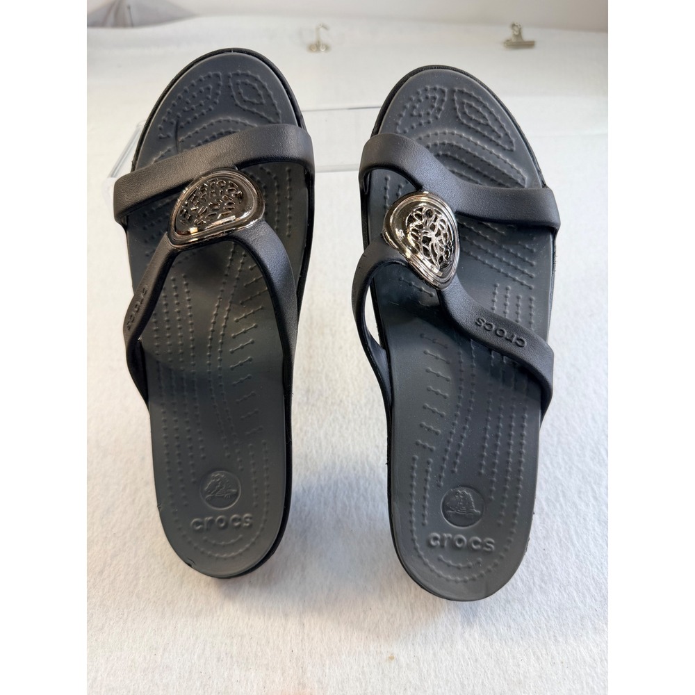 Crocs Sanrah Embellished Medallion Wedge Sandals Black Women's Size 7 W7